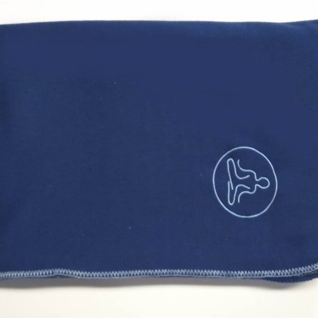 Manta de yoga POLAR CON BORDADO de Sanz Marti