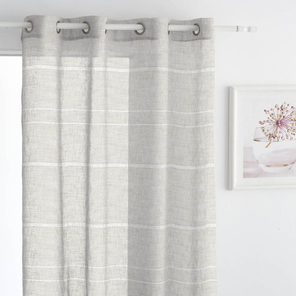Cortina confeccionada con ollaos MAYEL de Antilo Cortina confeccionada con ollaos MAYEL de Antilo