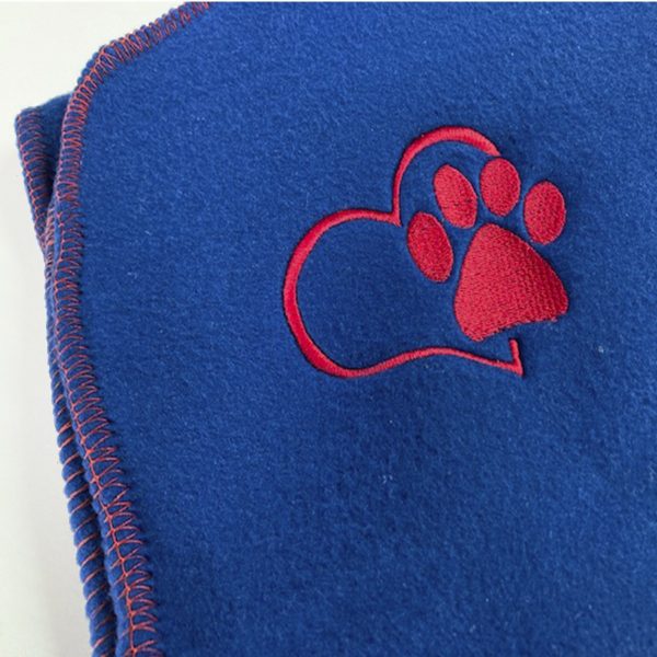 Manta para Mascotas con bordado Manta para Mascotas con bordado
